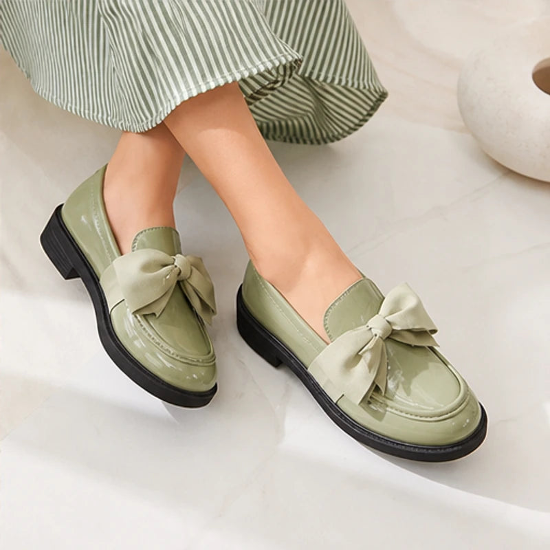 Jolie Patent Bow Loafer - Green - preppy style - Hendlys - Image 7