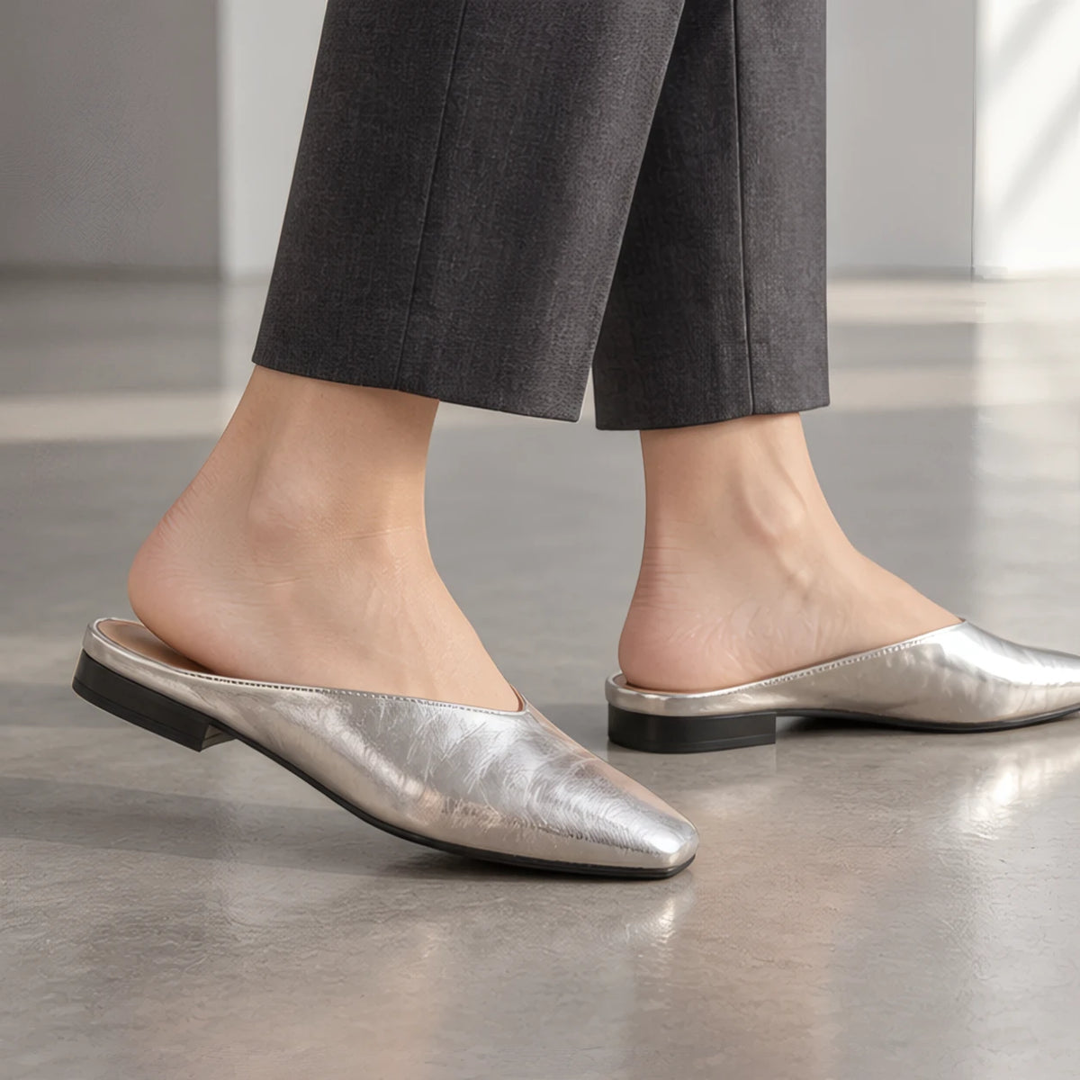 Lucille Women's Metallic Square-Toe Leather Flat Mules - Silver - wap - Hendlys - Image 2