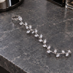 Bellisse Crystal Vine Handpiece - Silver - Women's Accessories > Jewelry > Hand Chains - Hendlys - Image 2