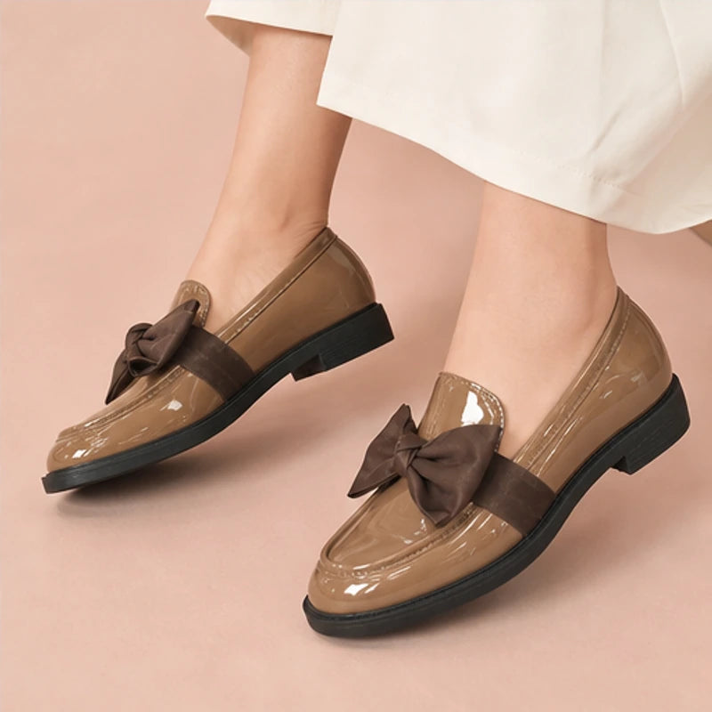 Jolie Patent Bow Loafer - Brown - preppy style - Hendlys - Image 7